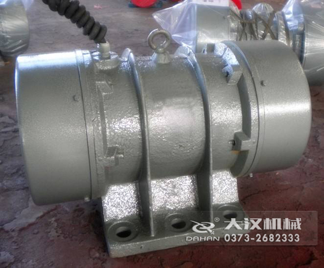 VB振動電機是靠偏心塊的振動而造成的，振動源所以偏心塊的角度和大小是比較重要的。